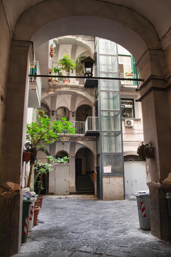 La Pigna Apartment Наполи Екстериор снимка