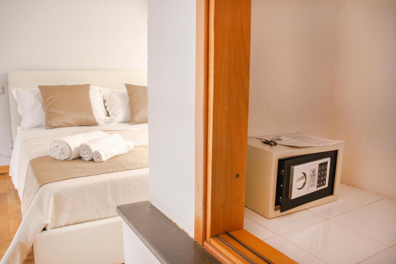 La Pigna Apartment Наполи Екстериор снимка
