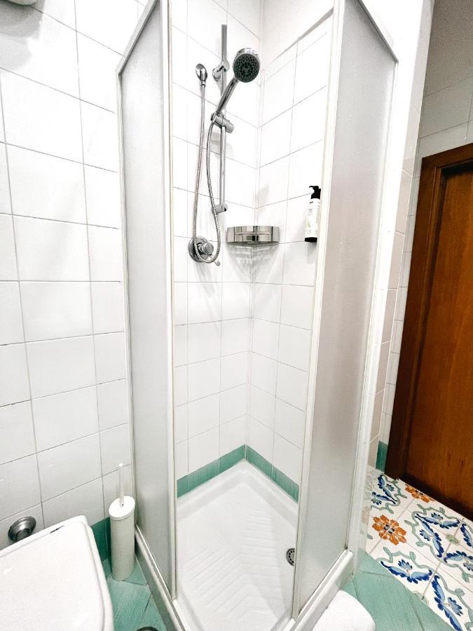 La Pigna Apartment Наполи Екстериор снимка