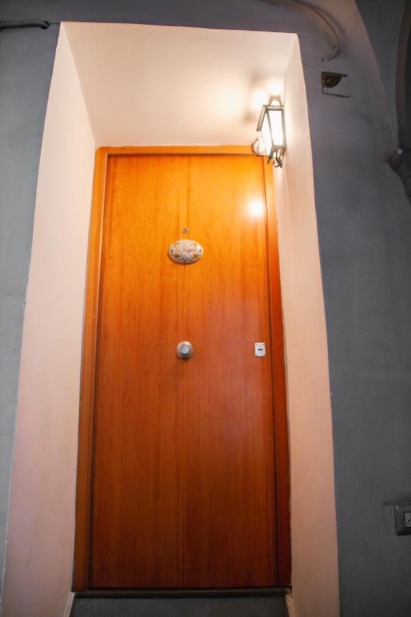 La Pigna Apartment Наполи Екстериор снимка