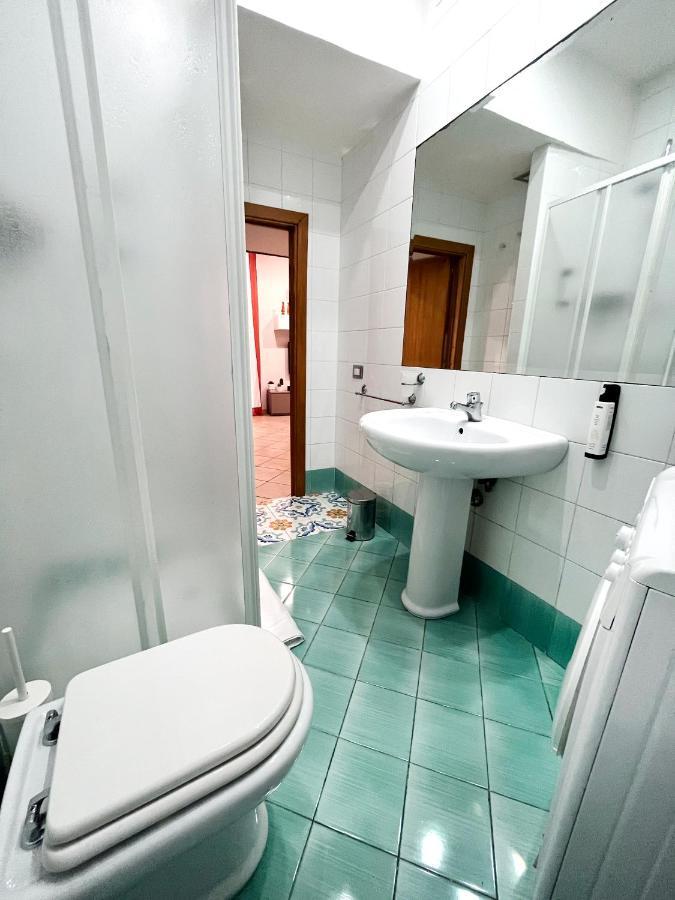 La Pigna Apartment Наполи Екстериор снимка