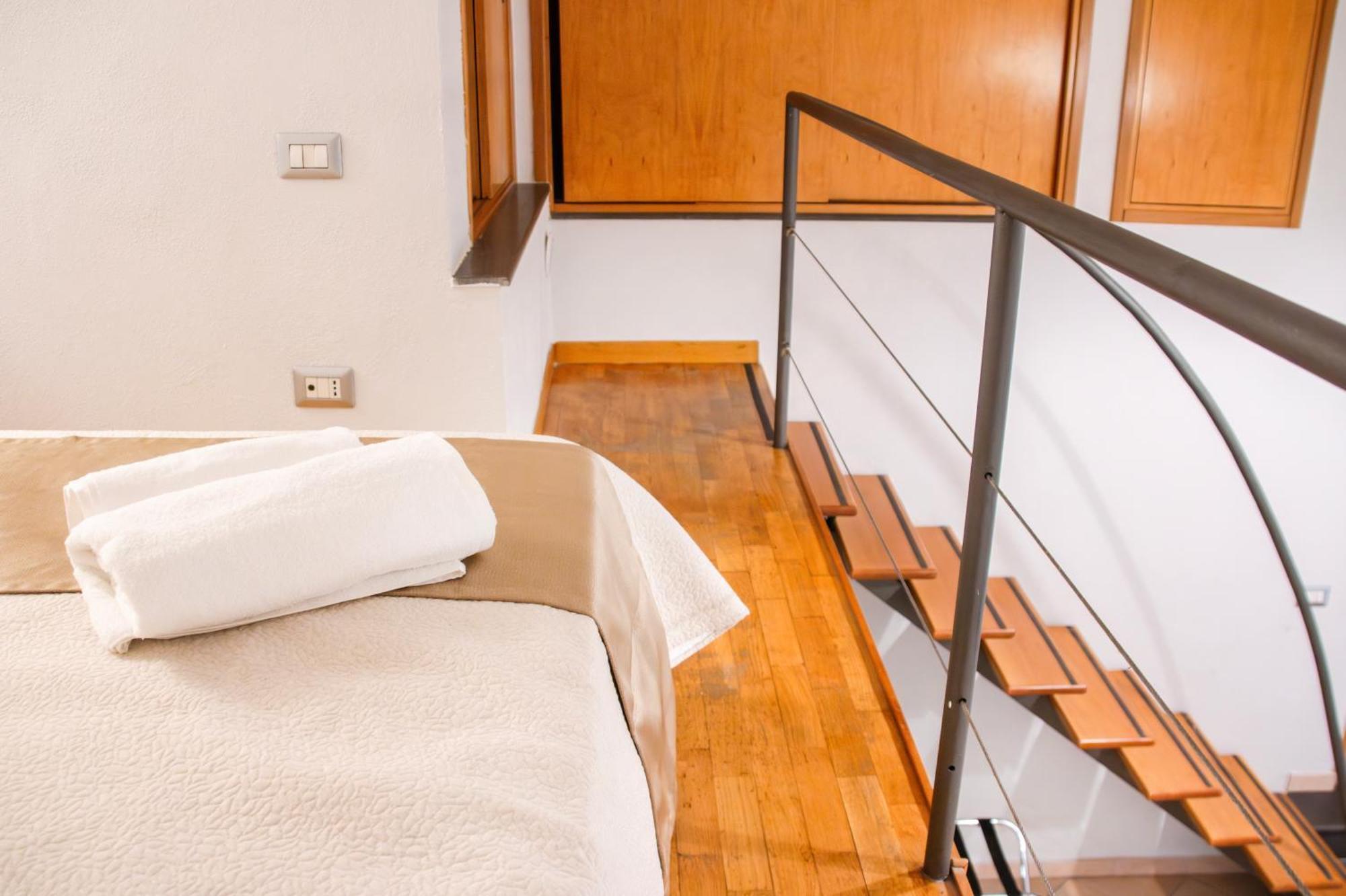 La Pigna Apartment Наполи Екстериор снимка